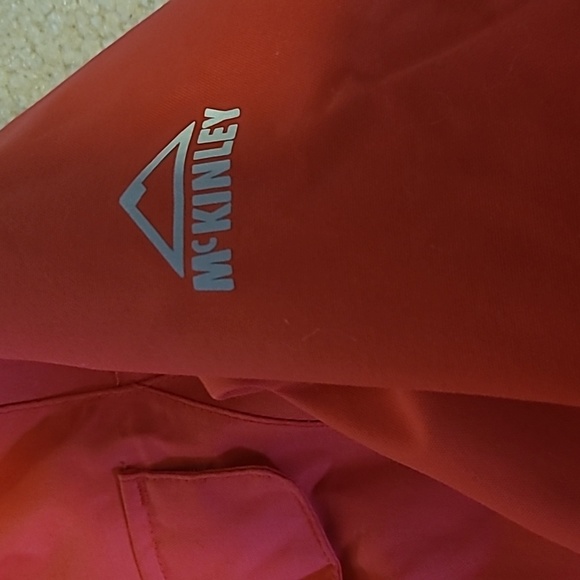 Mckinley Red Coat - Picture 7 of 10